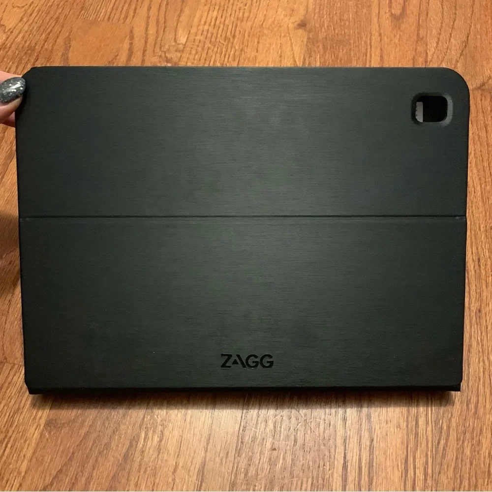 ZAGG Messenger Folio Non-Backlit Tablet Keyboard Case for 9.7-inch iPad